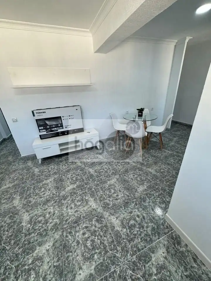 Living room of Flat for rent in Sevilla  with Air Conditioner and Furnished