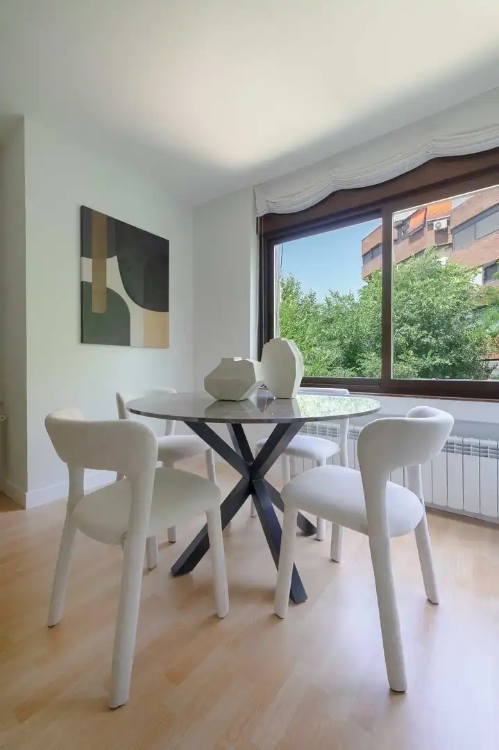 Comedor de Apartamento de alquiler en Madrid con Aire acondicionado, Calefacción y Piscina