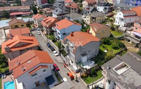 Außenansicht von Maisonette zum Verkauf in Redondela mit Heizung, Terrasse und Abstellraum