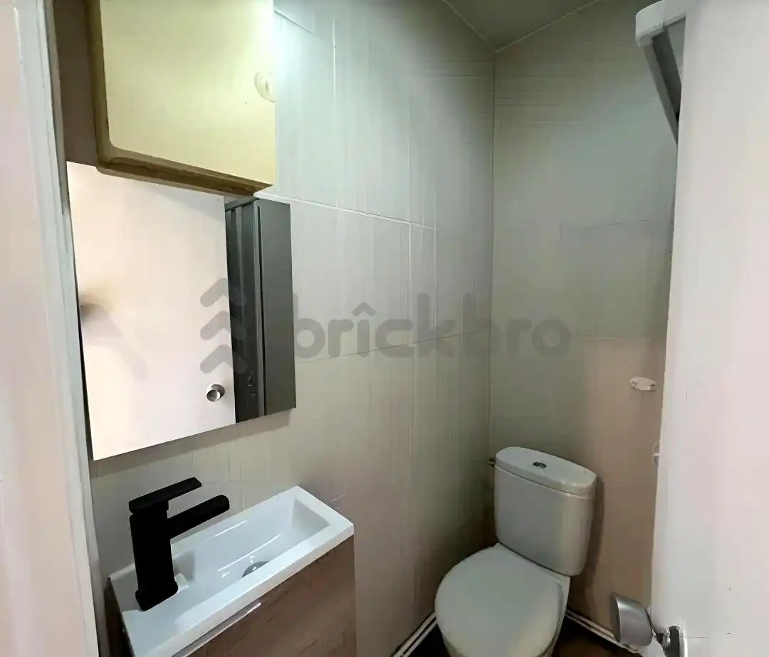 Bathroom of Commercial properties for sale in Premià de Mar