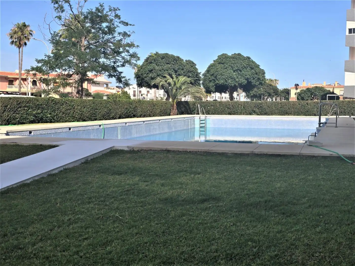 Schwimmbecken von Wohnung zum Verkauf in Torremolinos mit Privatgarten, Terrasse und Gemeinschaftspool