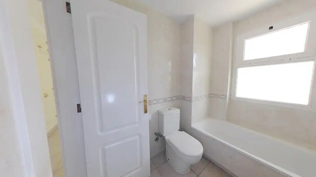 Bathroom of Flat for sale in Arona