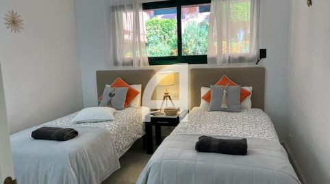 Foto 4 de Piso de alquiler en Los Alises, Cabopino - Artola, Marbella
