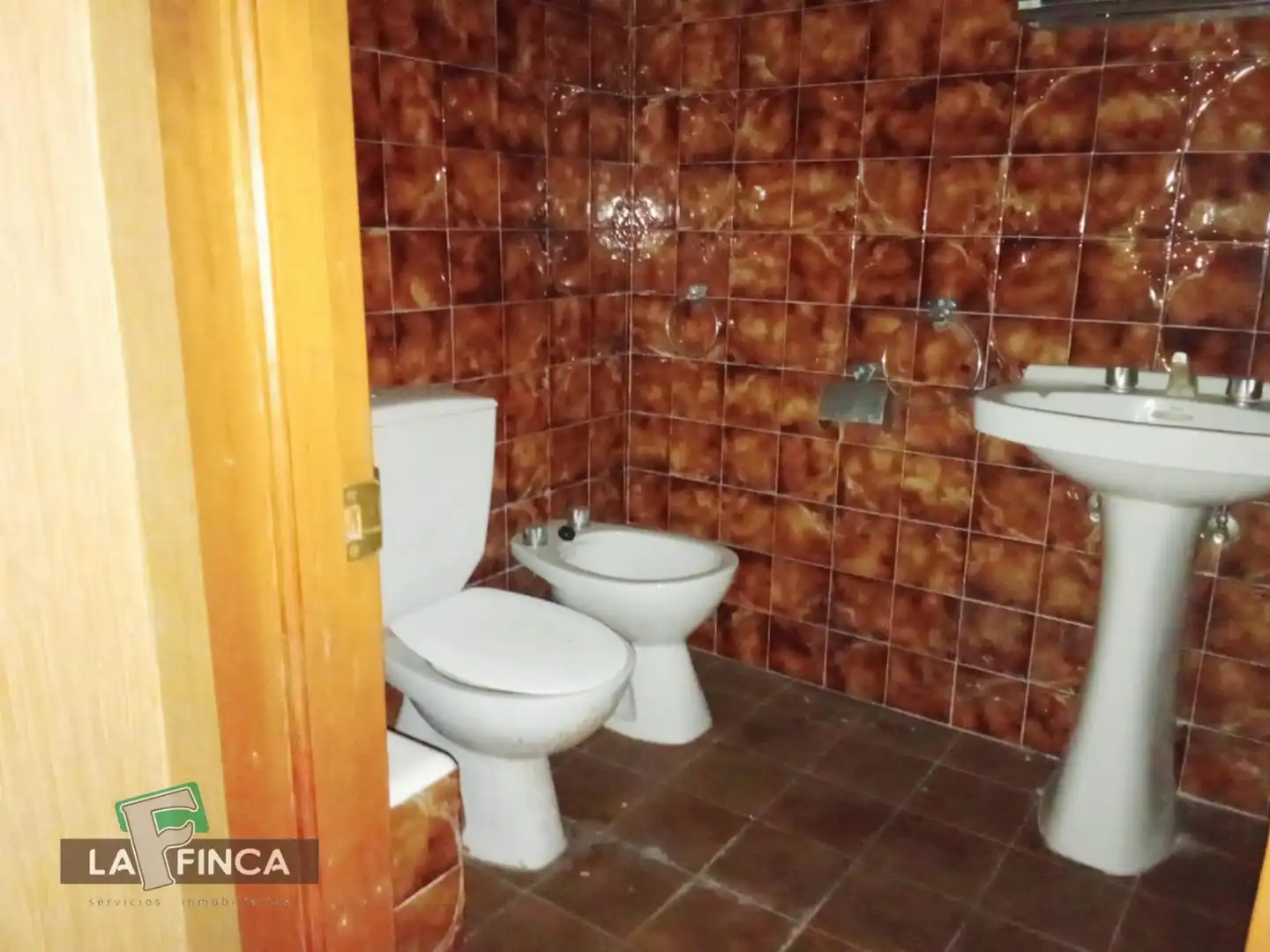 Badezimmer von Wohnungen zum Verkauf in Oviedo  mit Heizung und Parkett
