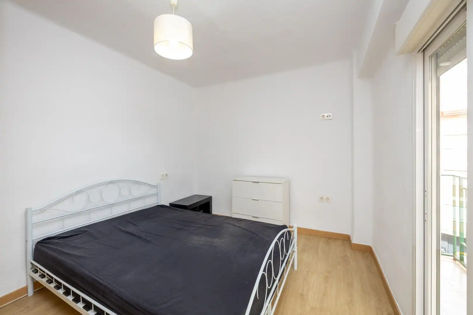 Bedroom of Flat for sale in Granada