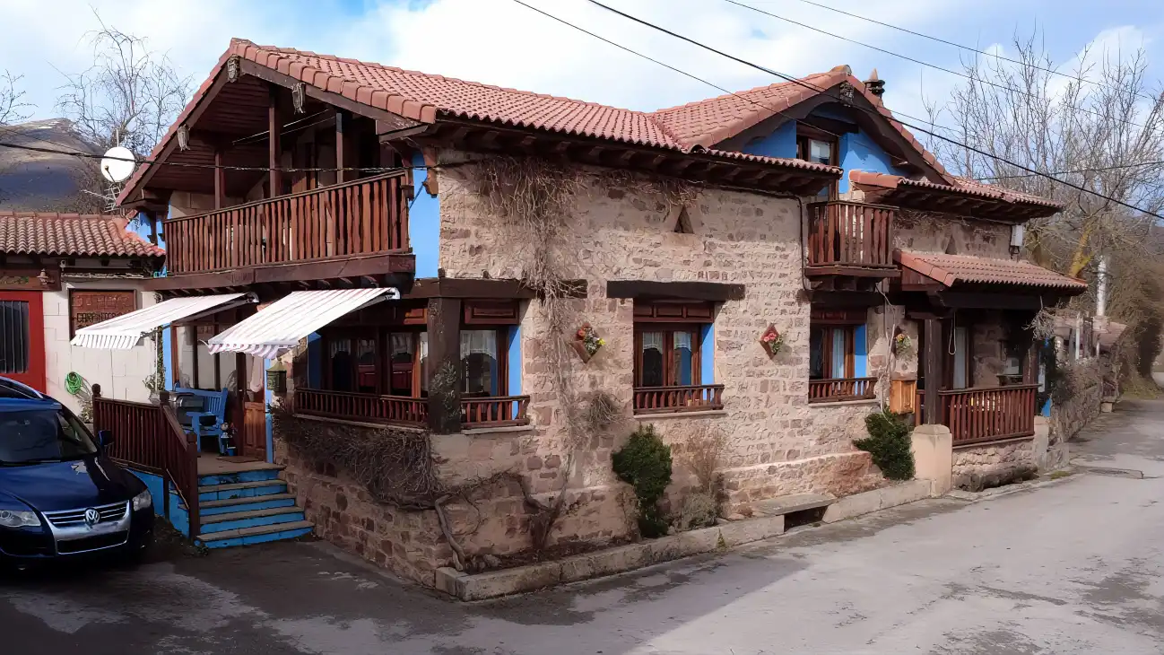 Casa o chalet en venta en Hermandad de Campoo de Suso con Terraza, Piscina y Amueblado