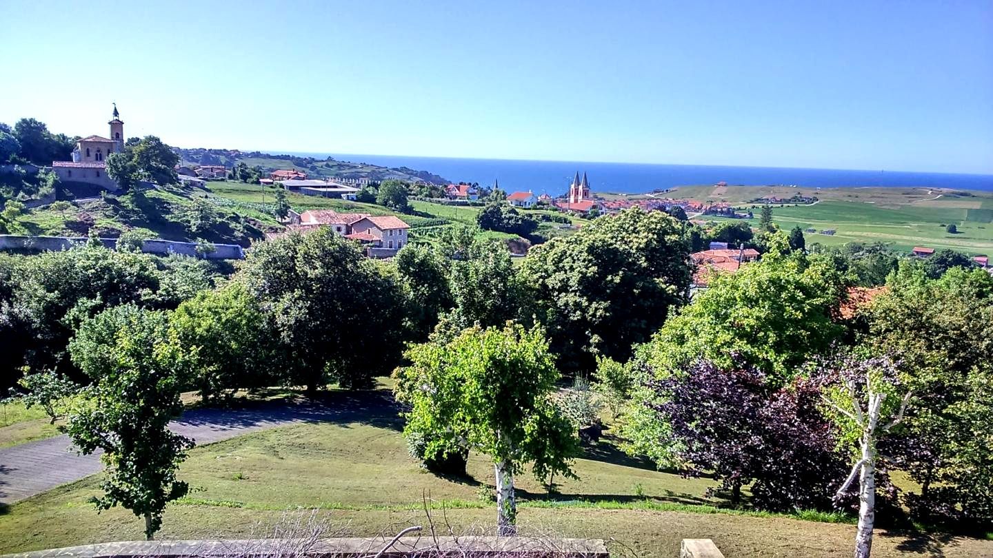 Jardí de Casa o xalet en venda en Alfoz de Lloredo amb Calefacció, Jardí privat i Terrassa