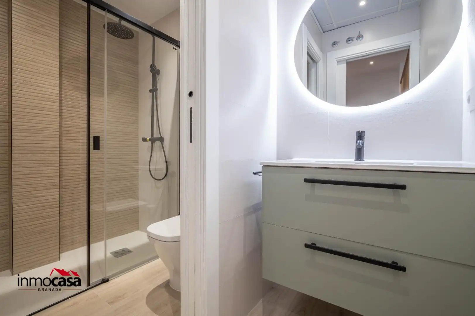 Baño de Loft en venta en Granada con Aire acondicionado, Calefacción y Amueblado