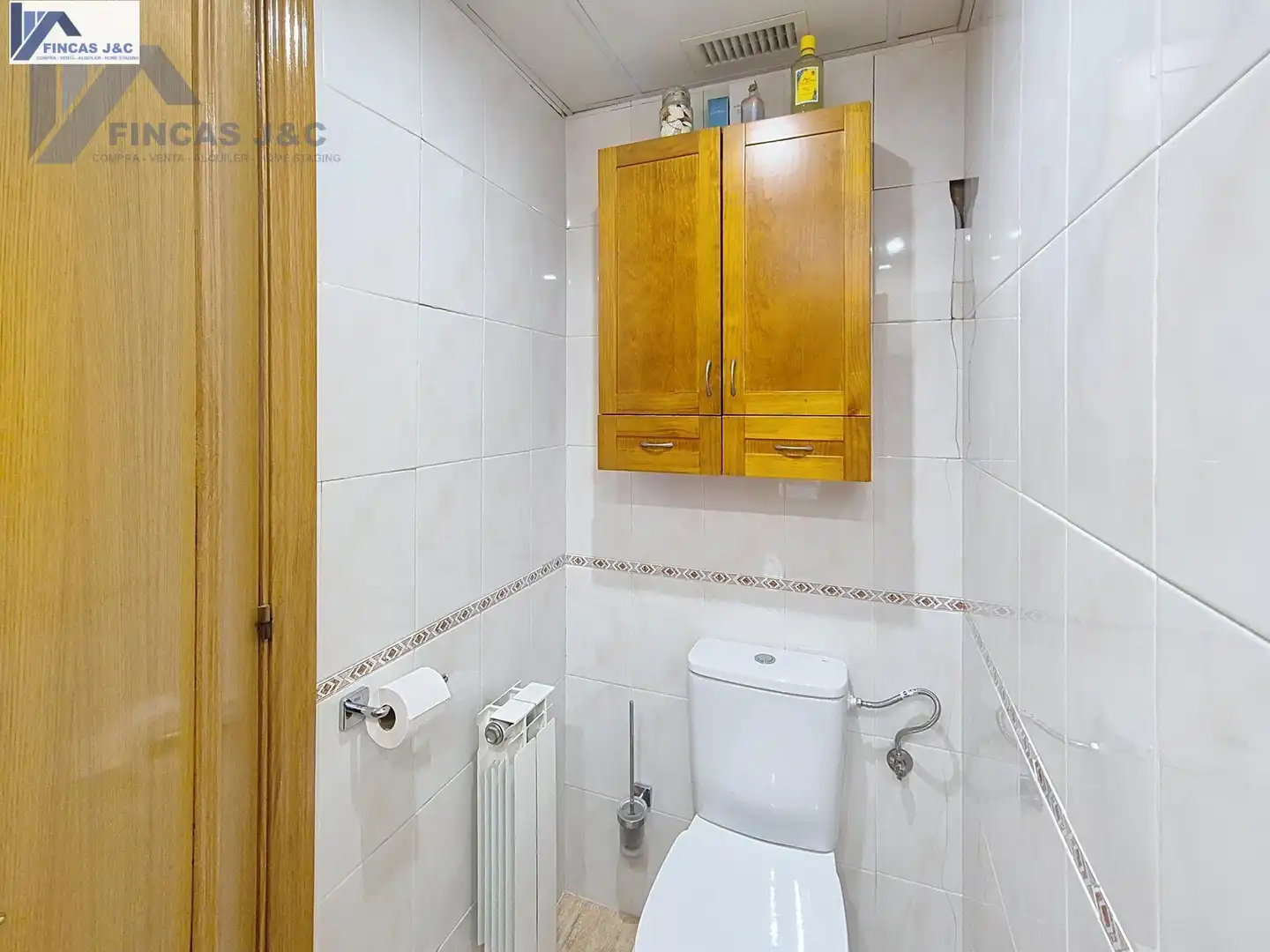 Baño de Casa adosada en venta en Zaragoza con Aire acondicionado, Calefacción y Jardín privado