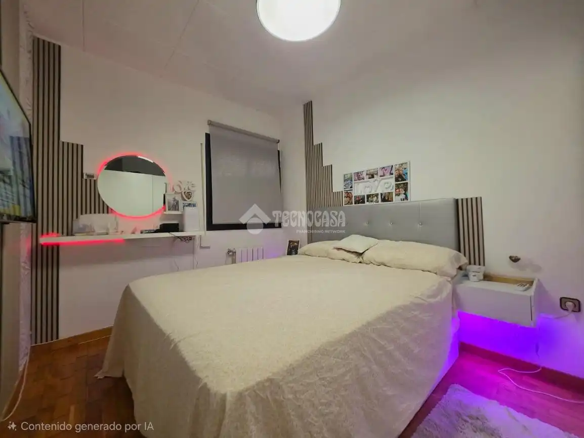Habitación de Piso en venta en Santa Coloma de Gramenet con Aire acondicionado, Parquet y Terraza