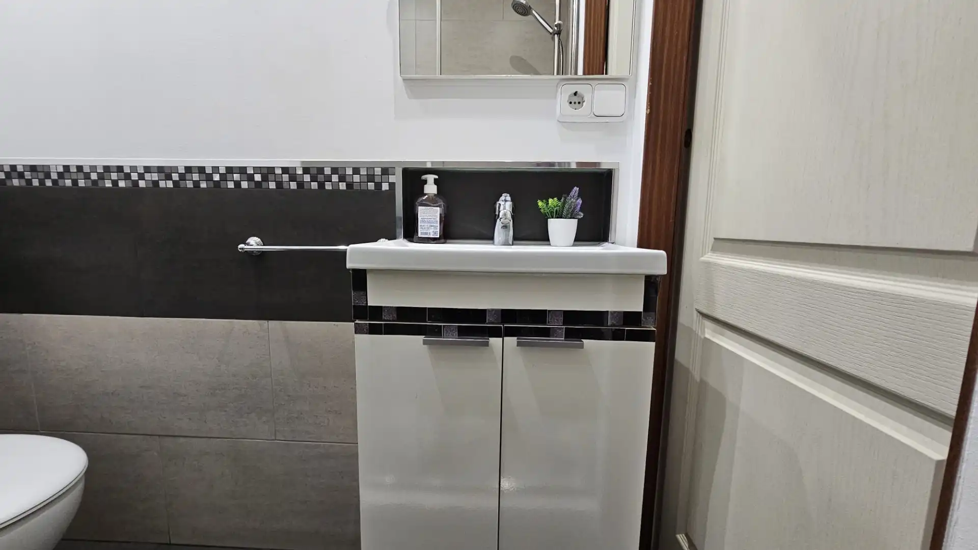 Baño de Piso en venta en Rubí con Calefacción, Horno y Balcón