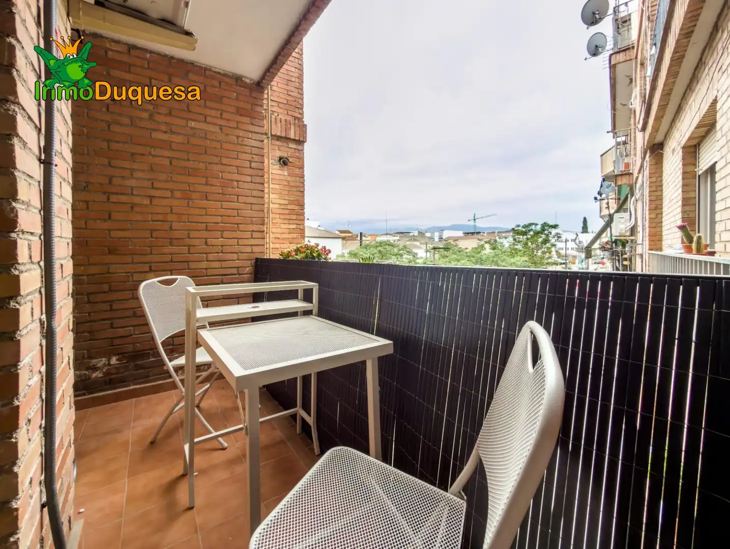 Appartamento con terrazza in vendita a Plaza De Poniente 2, imagen 4
