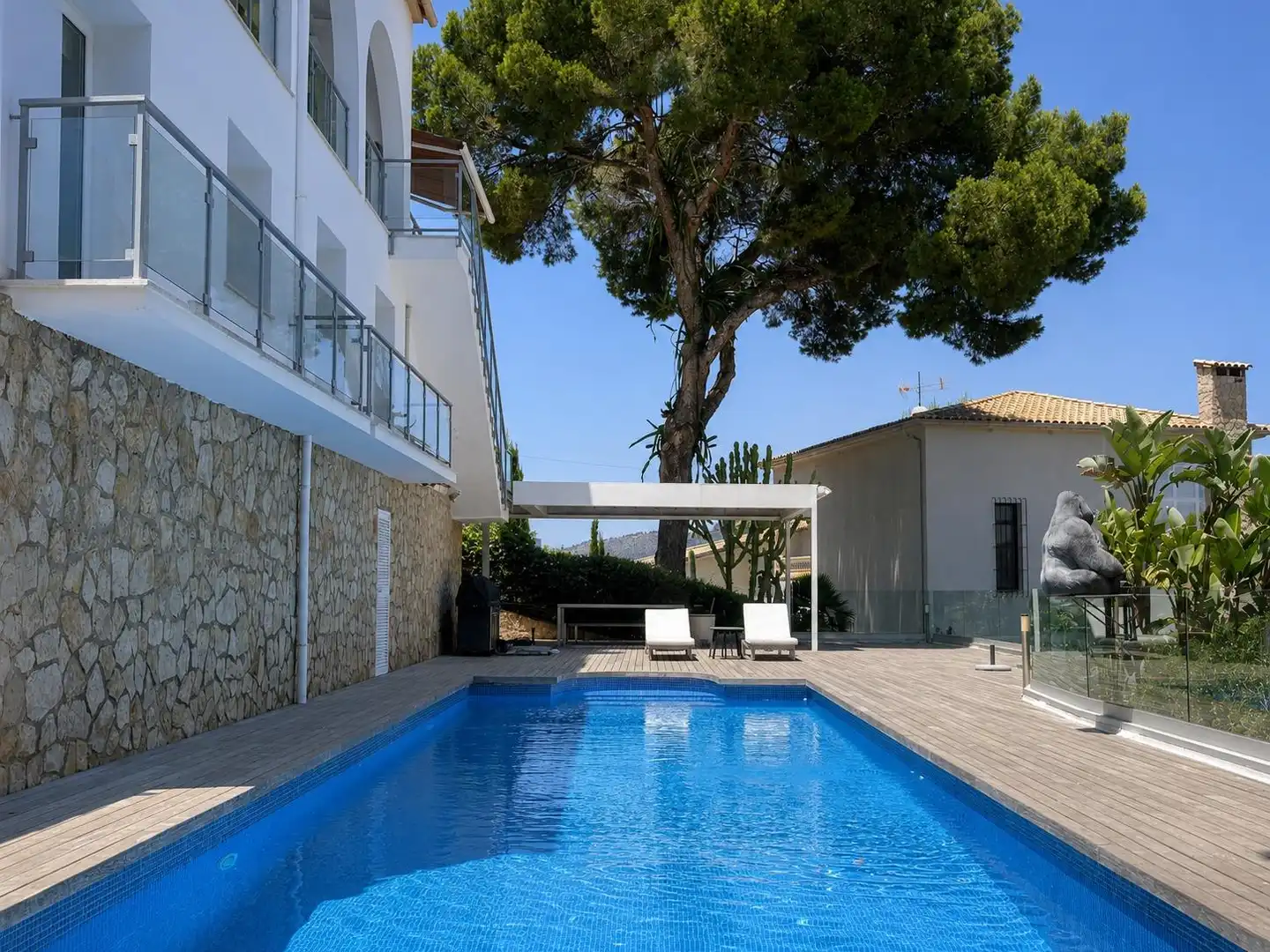Swimming pool of Houses for sale in Calvià  with Air Conditioner, Heating and Private garden