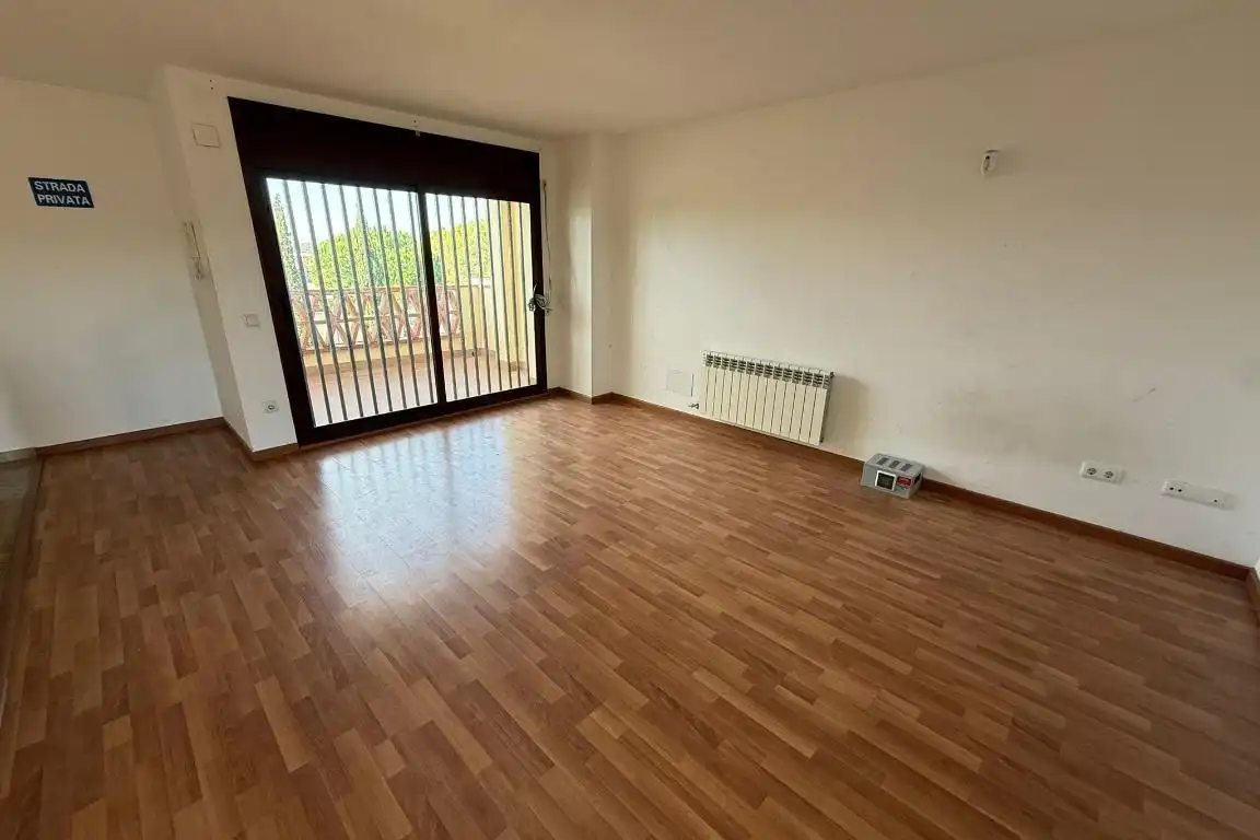 Adossat amb terrassa en venda a Puig Moltó - Can Macià