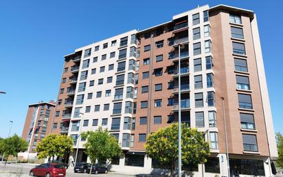 Vista exterior de Pis en venda en Ponferrada amb Balcó