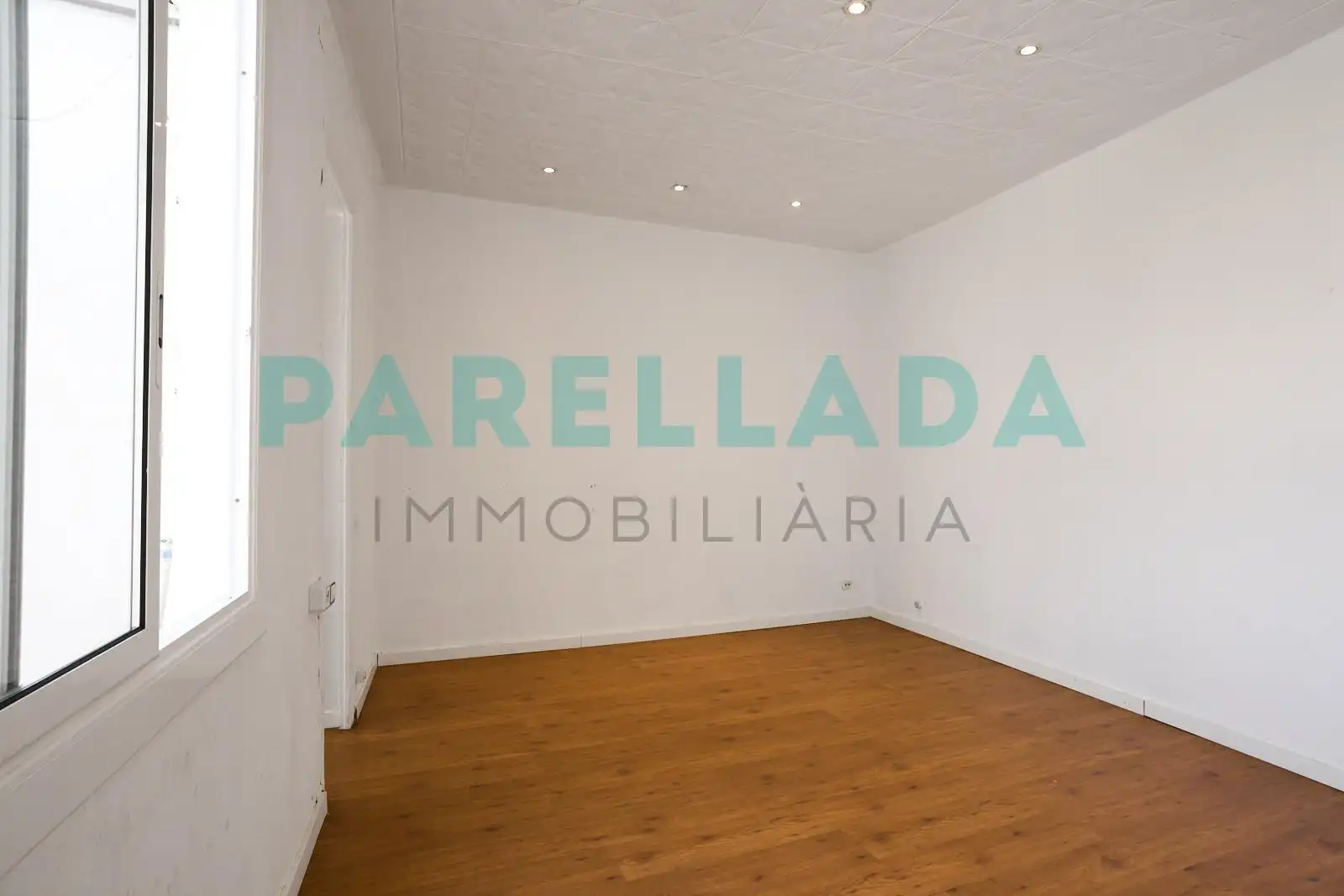 Piso en venta en Badalona con Terraza y Balcón