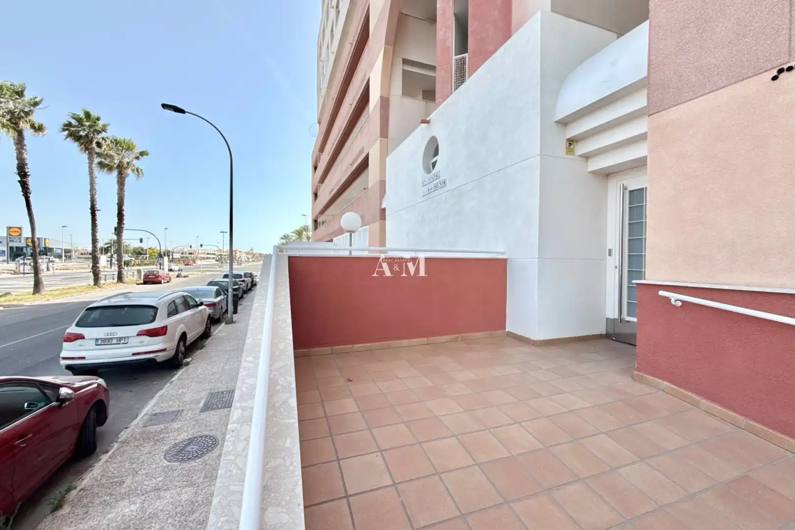Vista exterior de Pis de lloguer en Torrevieja amb Terrassa, Piscina i Moblat