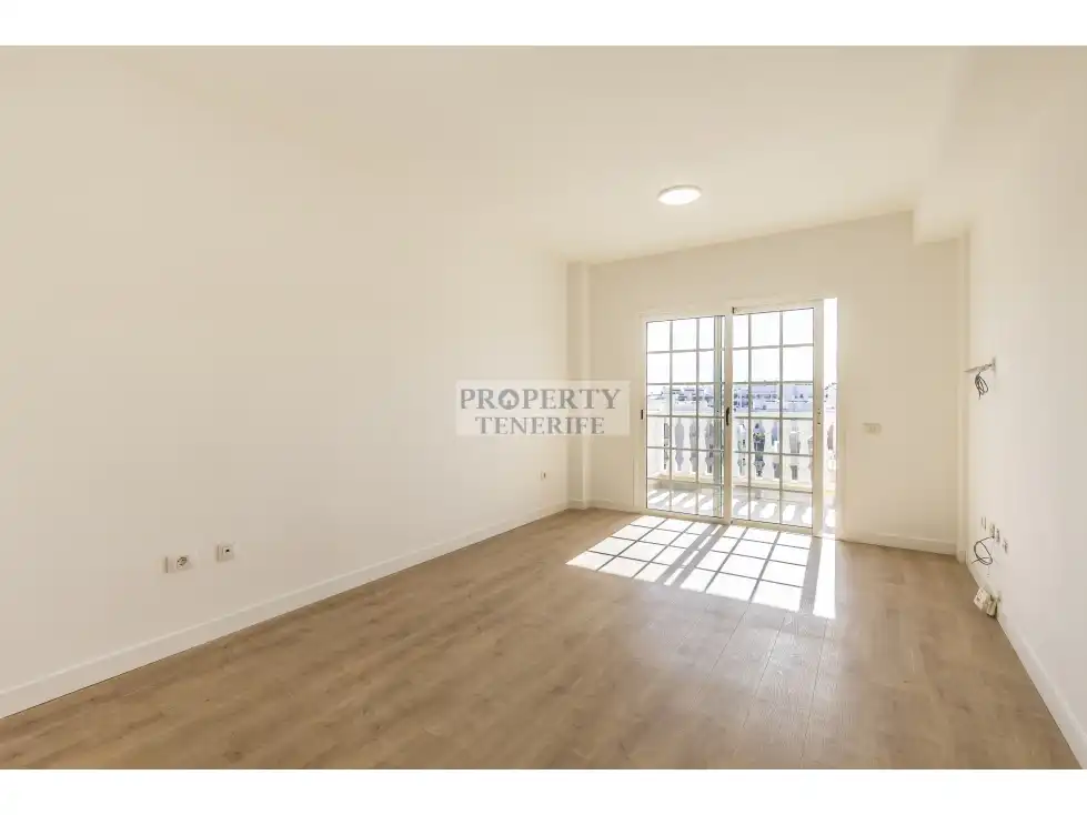 Schlafzimmer von Wohnung zum Verkauf in Arona mit Terrasse und Schwimmbad