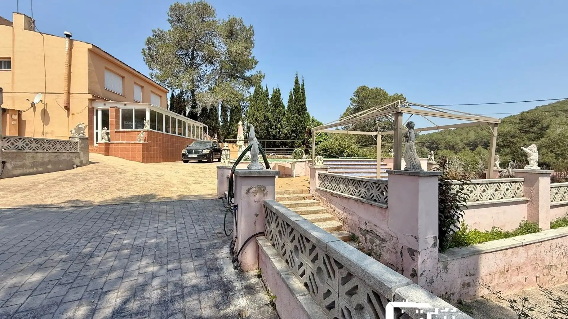 Vista exterior de Casa adosada en venda en Olivella amb Calefacció, Jardí privat i Traster