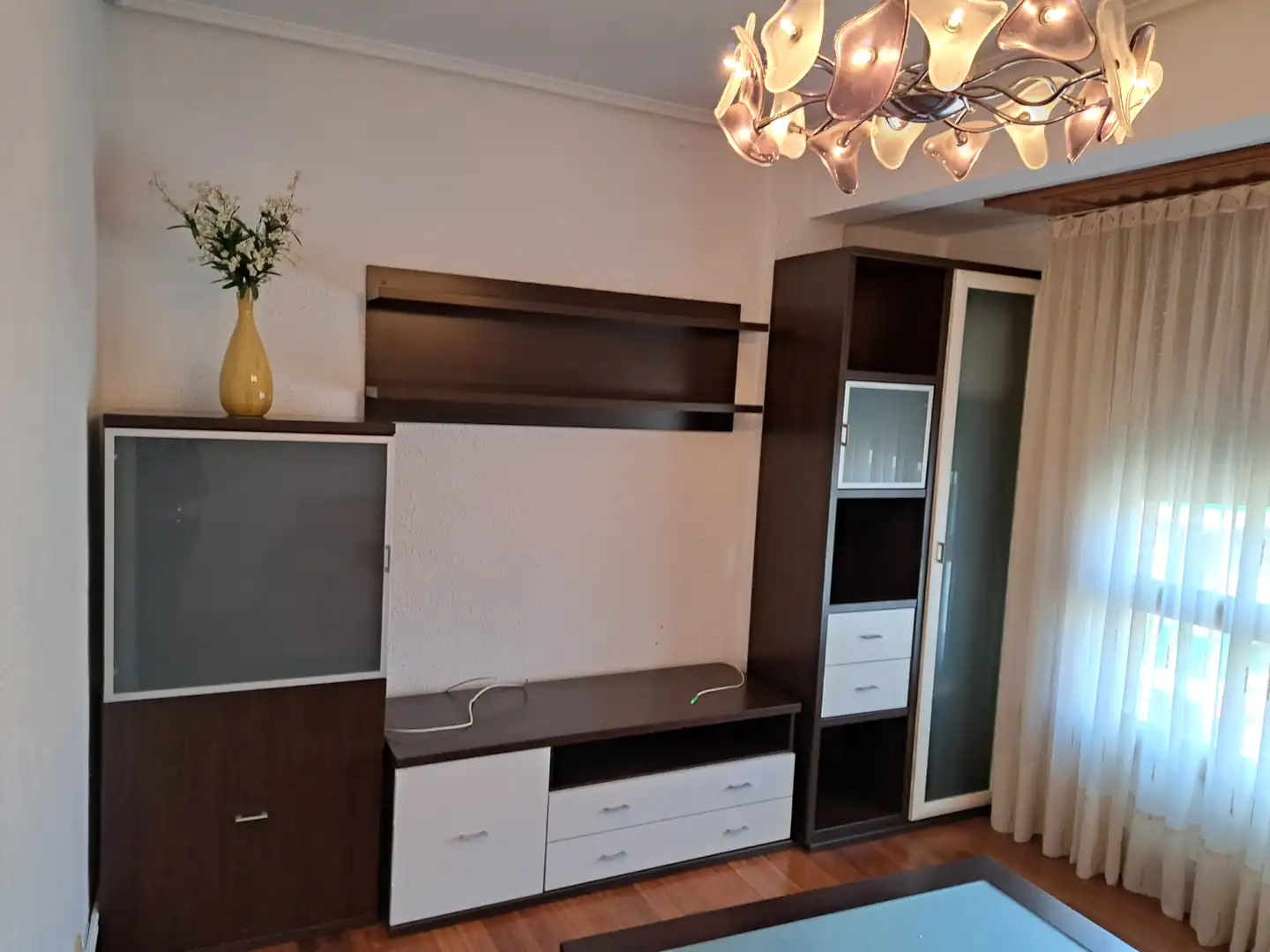 Sala de estar de Piso en venta en Portugalete con Calefacción, Parquet y Amueblado