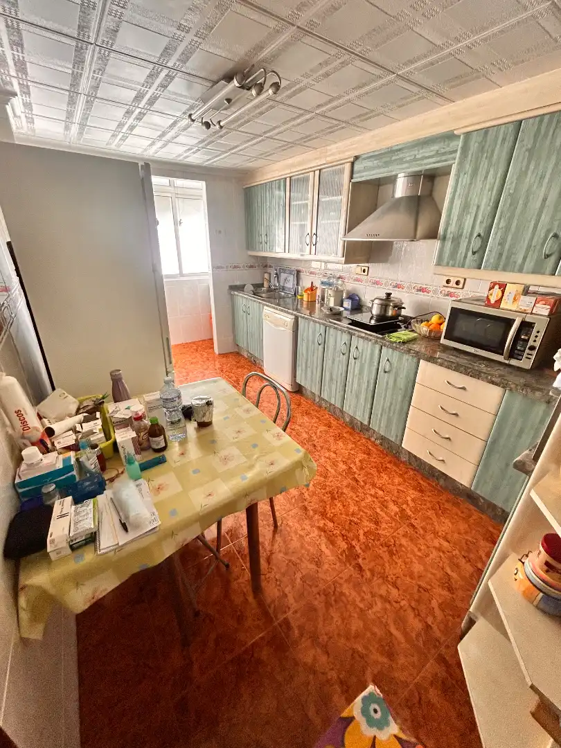 Cocina de Piso en venta en Alicante / Alacant con Aire acondicionado, Amueblado y Balcón