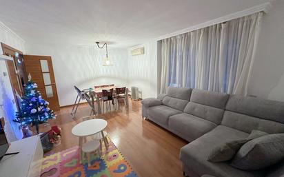 Living room of Flat for sale in Sant Boi de Llobregat  with Air Conditioner, Terrace and Balcony