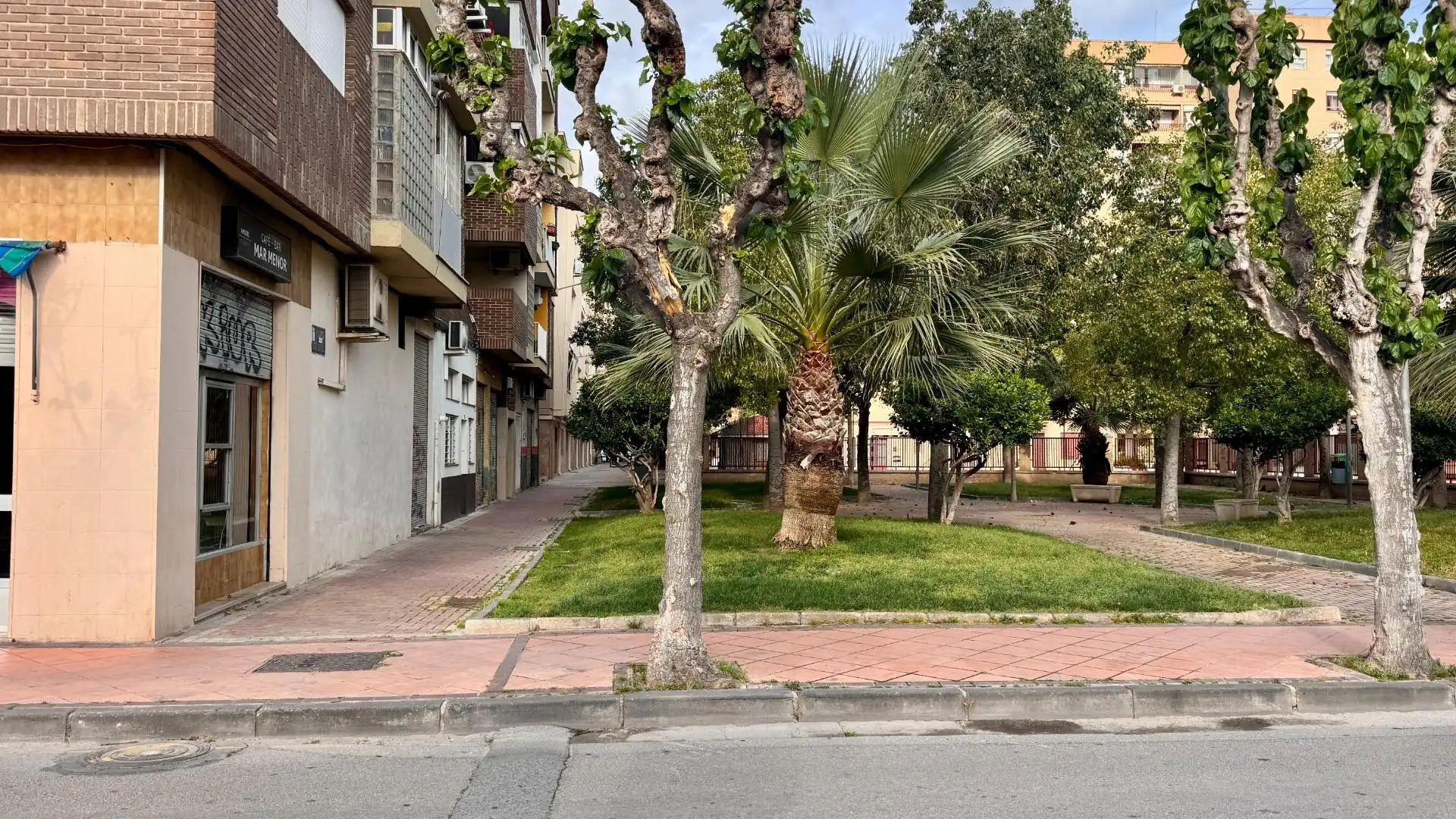 Vista exterior de Local en venda en Murcia