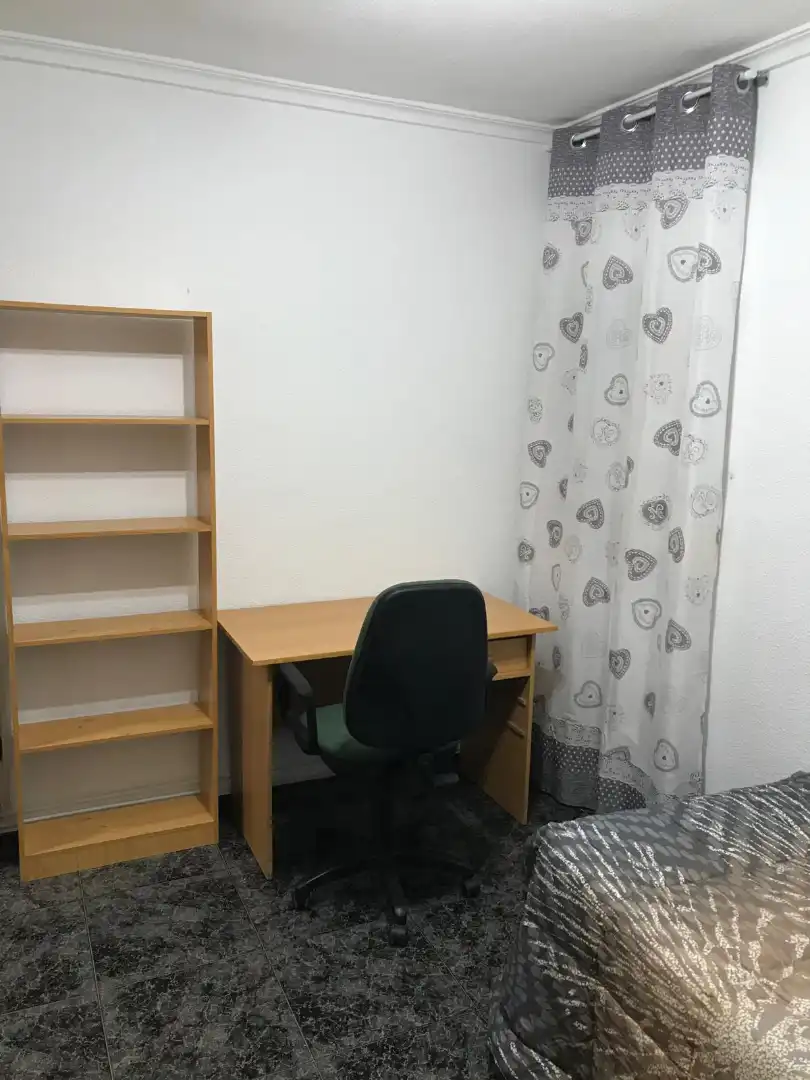 Bedroom of Flat for rent in Puertollano  with Air Conditioner, Heating and Furnished