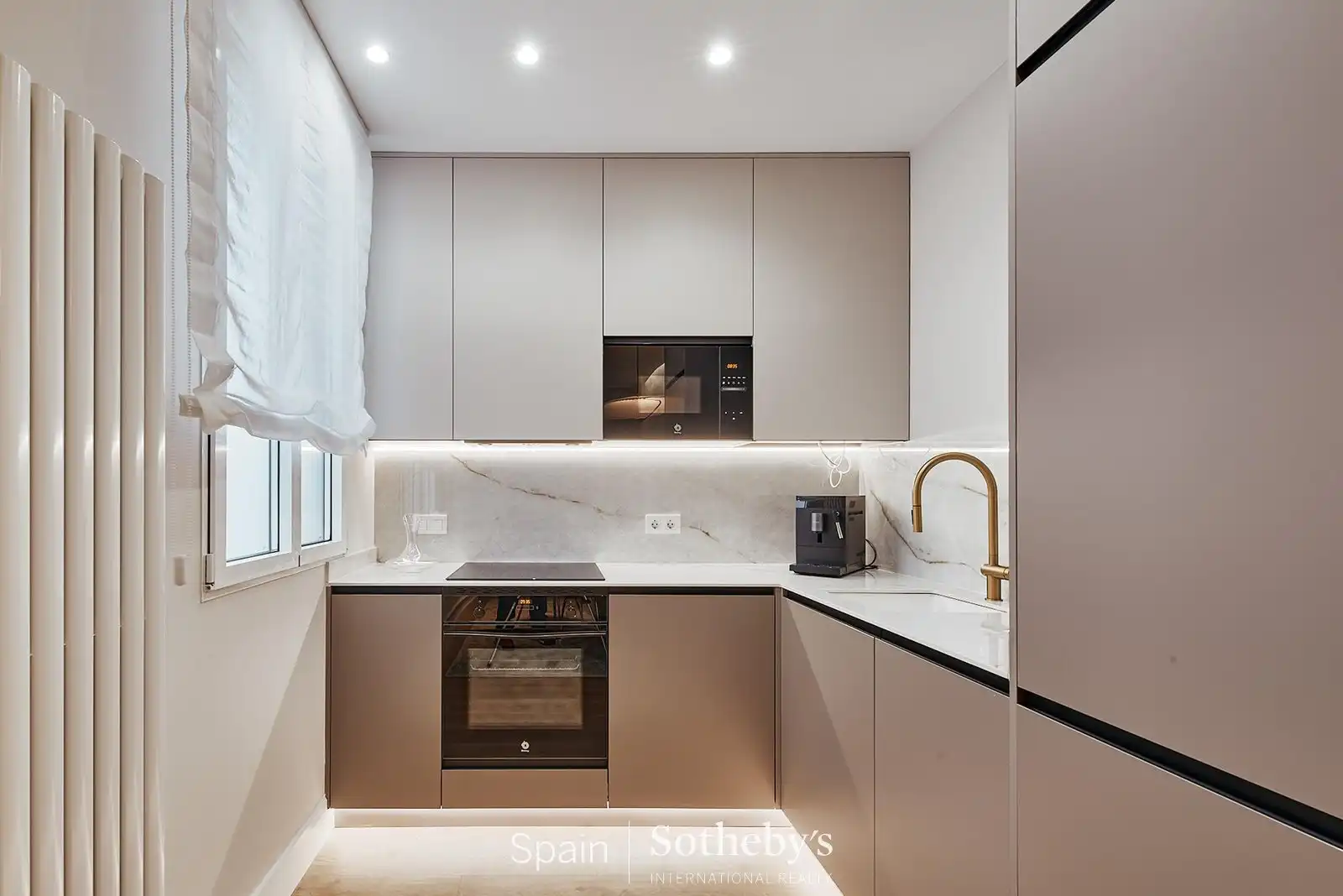 Cocina de Apartamento en venta en Madrid con Aire acondicionado y Calefacción