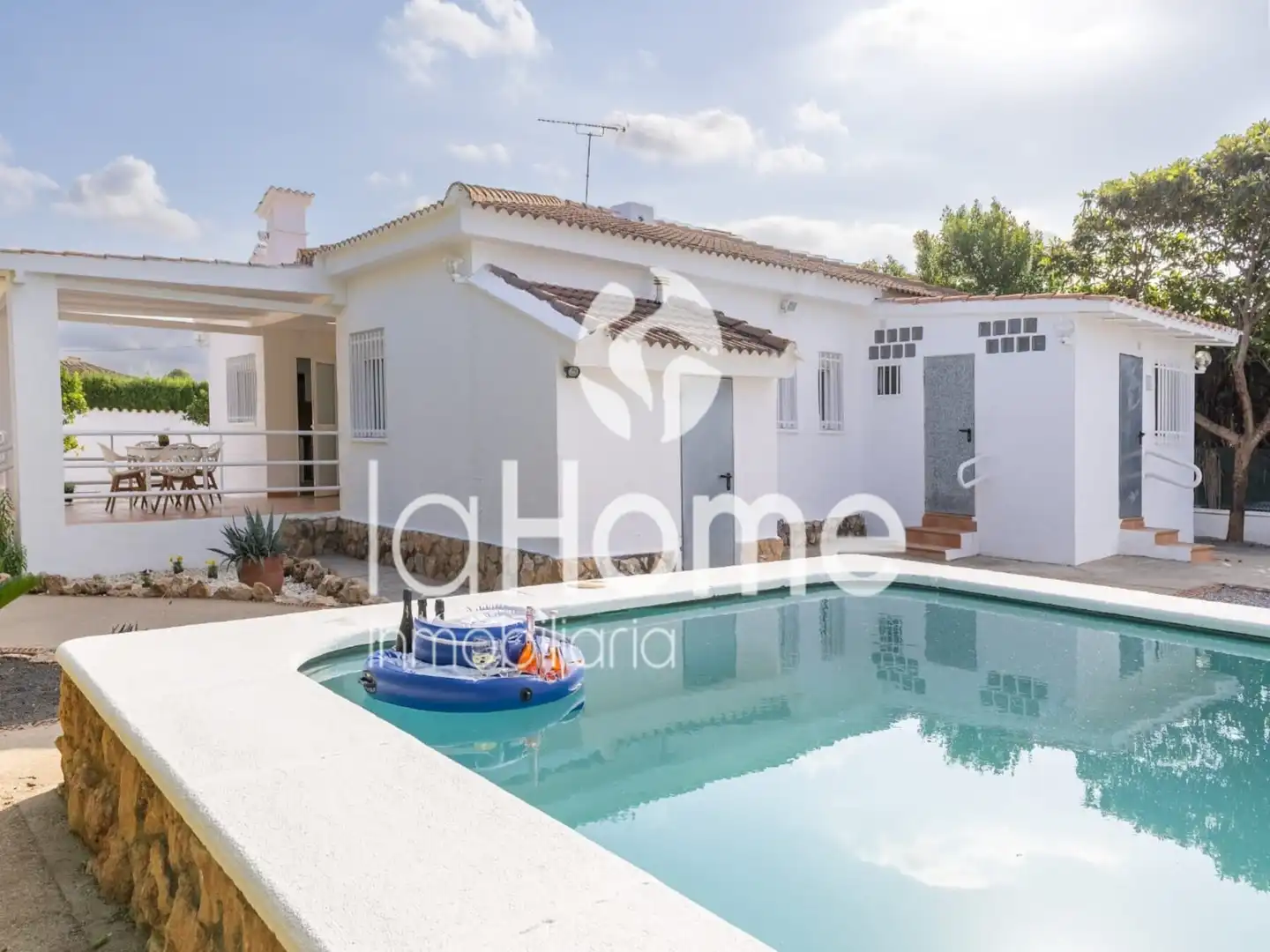 Piscina de Casa o xalet en venda en L'Eliana amb Calefacció, Jardí privat i Terrassa