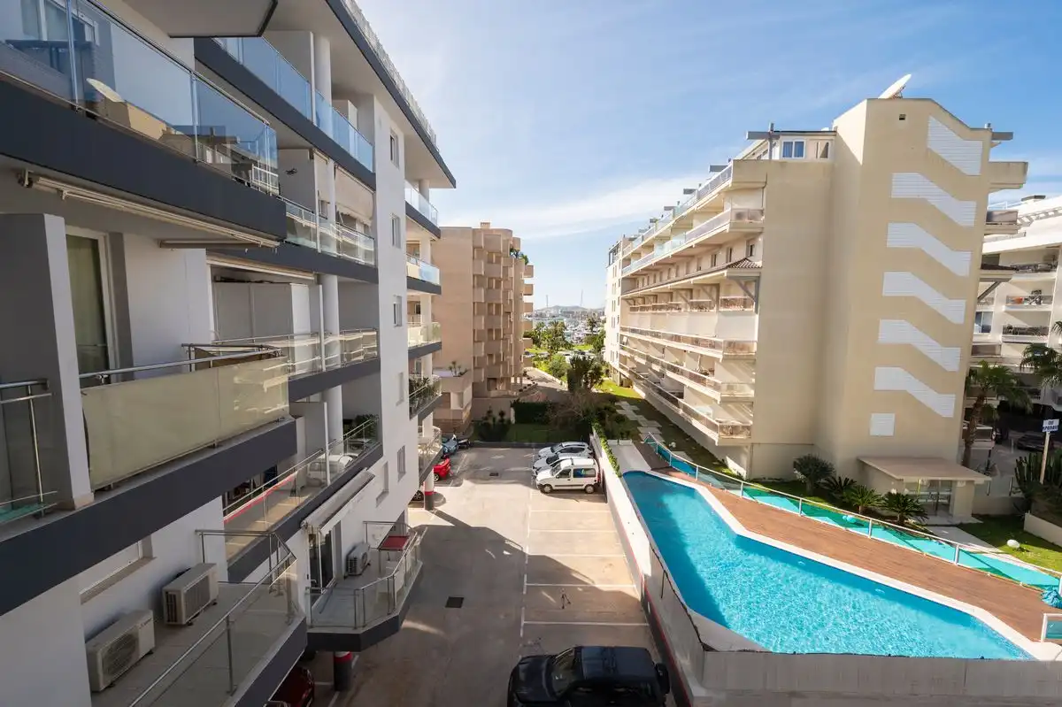 Piso con piscina en venta en Av. 8 d'Agost, imagen 8