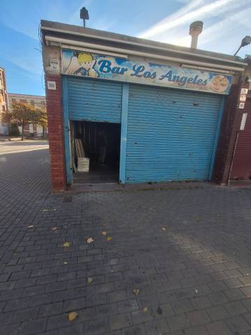 Local comercial en Alquiler en Camps Blancs