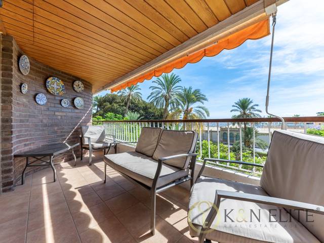 Piso en Venta en Avenida Dr Ramon Y Cajal en Ensanche - Diputación