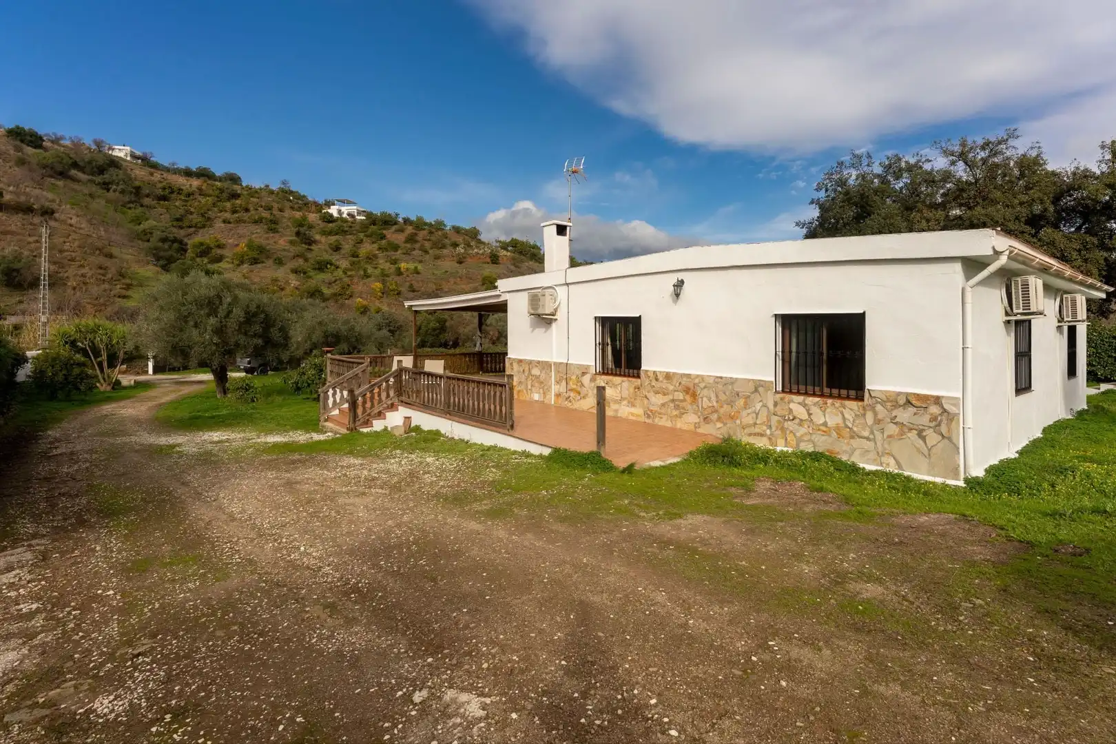 Vista exterior de Finca rústica en venta en Monda con Trastero y Piscina