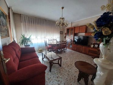 Flat with balcony for sale in La Roda