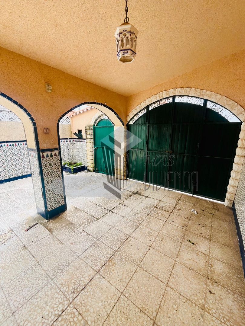 Single-family semi-detached for sale in Algeciras  with Furnished