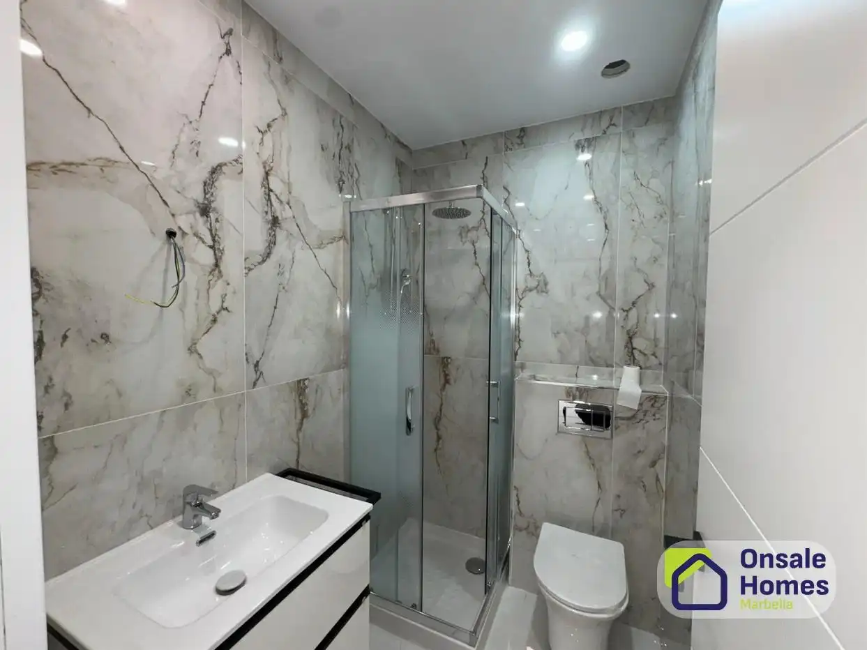 Baño de Apartamento en venta en Alhaurín El Grande con Aire acondicionado, Jardín privado y Terraza