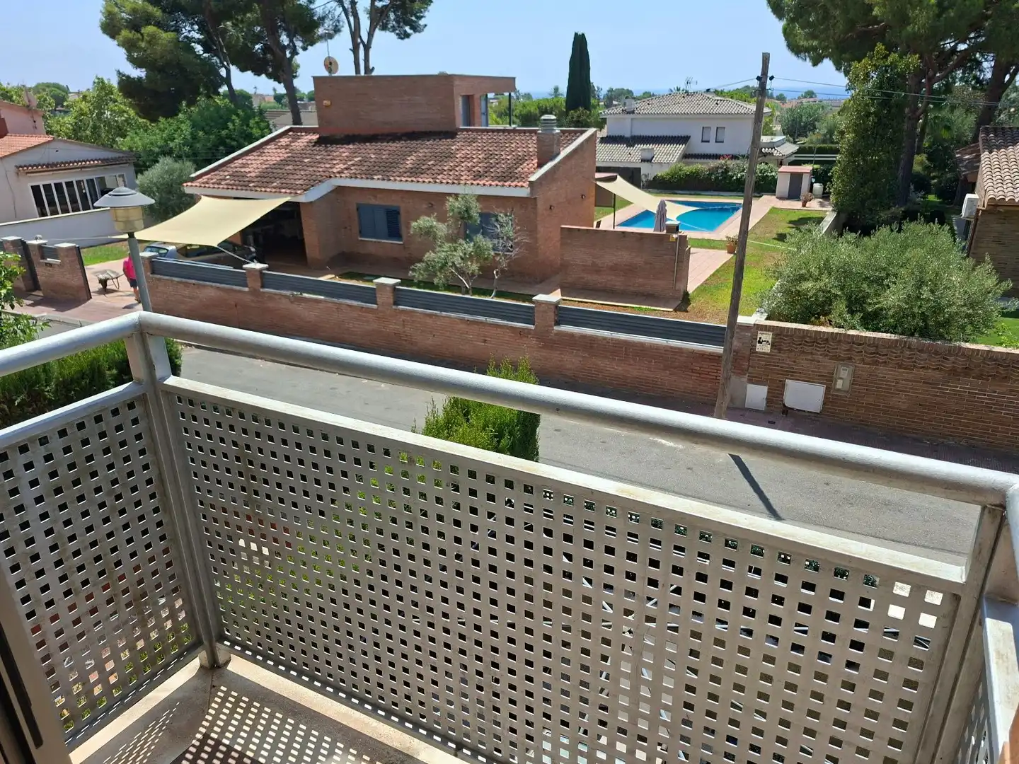 Terrassa de Casa adosada en venda en El Vendrell amb Jardí privat, Piscina i Piscina comunitària