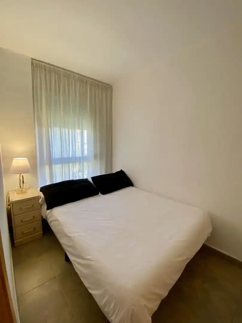 Schlafzimmer von Wohnungen zur Miete in Algarrobo mit Klimaanlage, Schwimmbad und Balkon