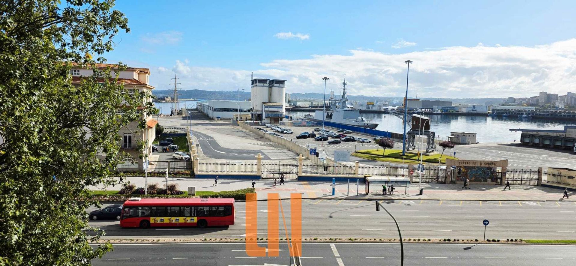 Vista exterior de Pis en venda en A Coruña Capital  amb Calefacció, Forn i Rentadora
