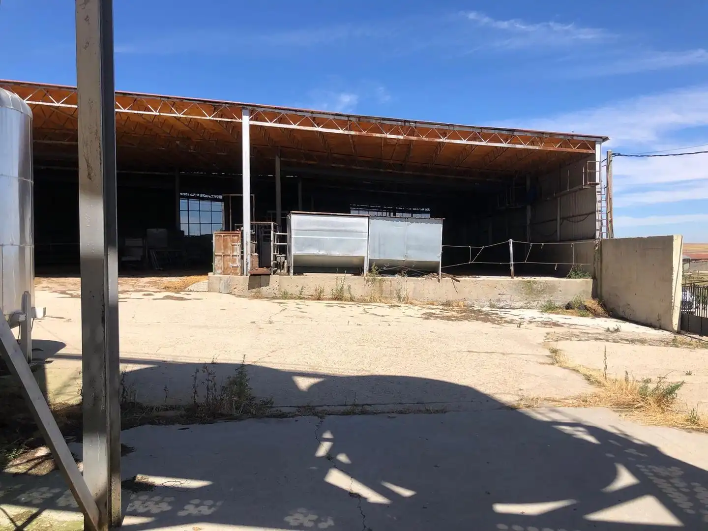 Außenansicht von Residential zum Verkauf in Larrodrigo