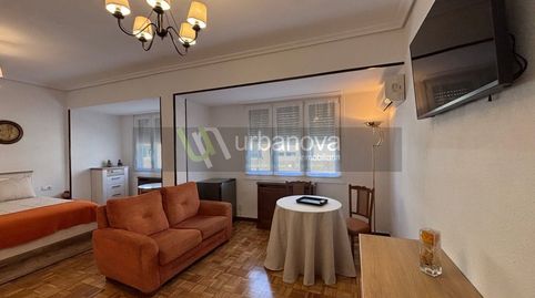 Foto 5 de Piso de alquiler en Gran Via, Logroño