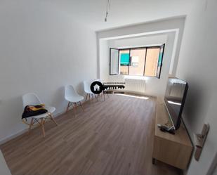 Sala d'estar de Pis de lloguer en  Albacete Capital amb Calefacció i Balcó