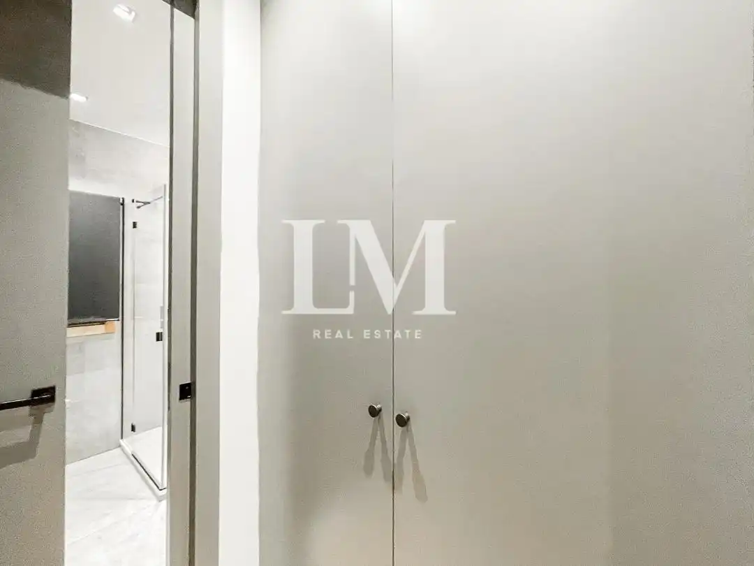Bany de Apartament de lloguer en Barcelona amb Aire condicionat, Calefacció i Moblat