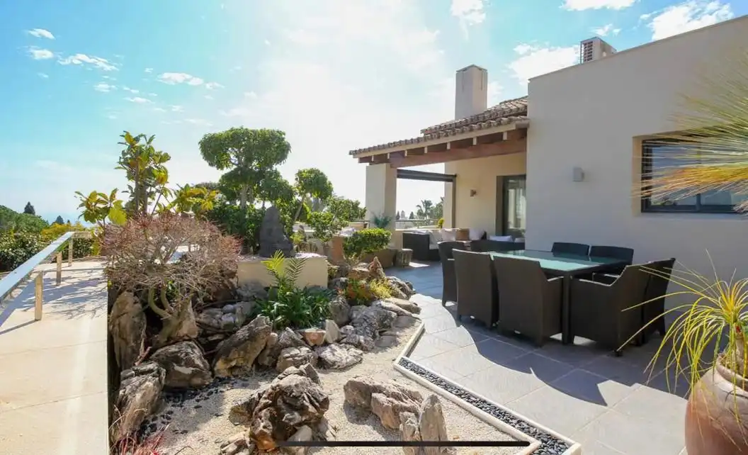 Terrassa de Casa o xalet de lloguer en Marbella amb Aire condicionat, Jardí privat i Piscina
