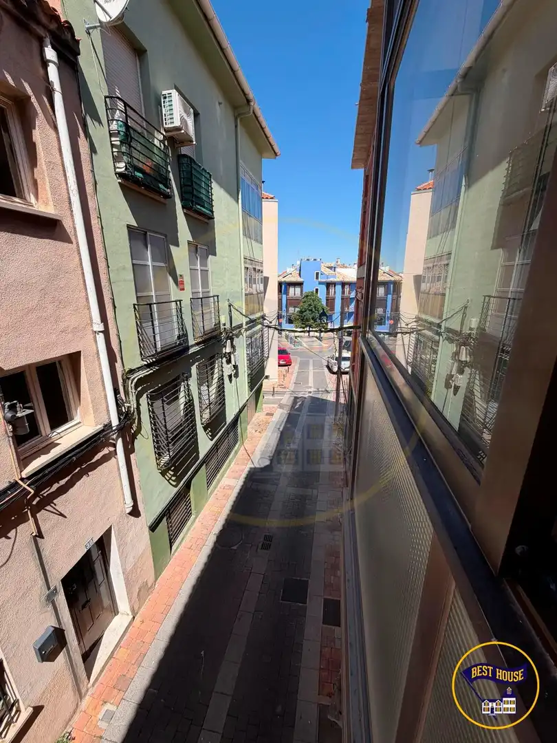 Exterior view of Flat for rent in Cuenca  with Heating, Furnished and Balcony