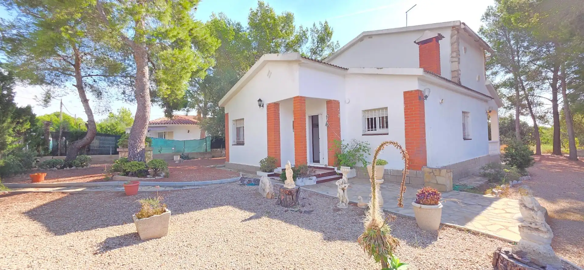 Vista exterior de Casa o xalet en venda en L'Ametlla de Mar  amb Jardí privat i Terrassa