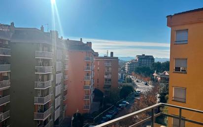 Vista exterior de Pis en venda en Igualada amb Calefacció, Terrassa i Balcó