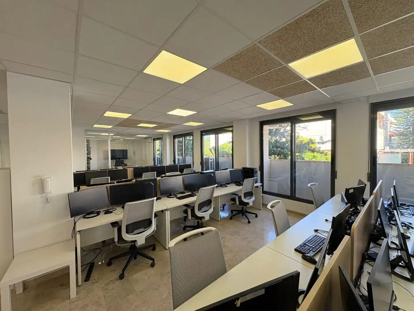 Oficina de alquiler en Paterna con Aire acondicionado, Calefacción y Terraza
