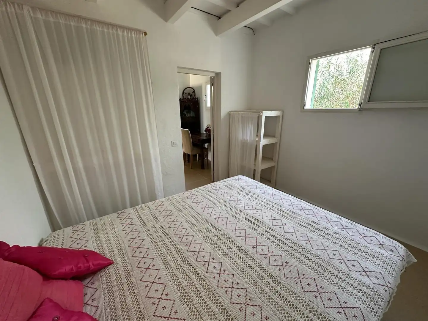 Dormitori de Casa o xalet en venda en Sant Lluís amb Jardí privat